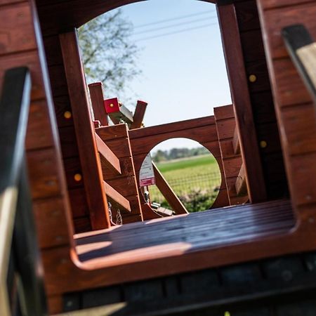 Pokoje Goscinne Frik Jantar Bagian luar foto